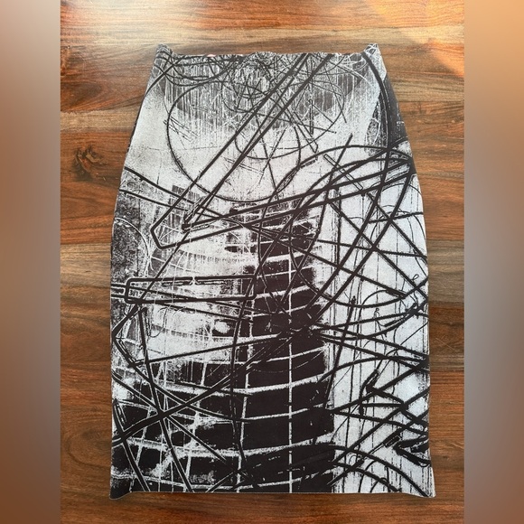 Skirt by Italian clothing brand Animapop. - Picture 2 of 5